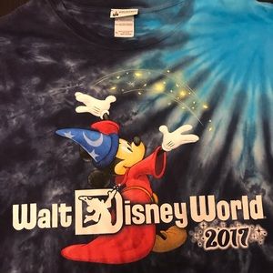 Walt Disney world T-shirt